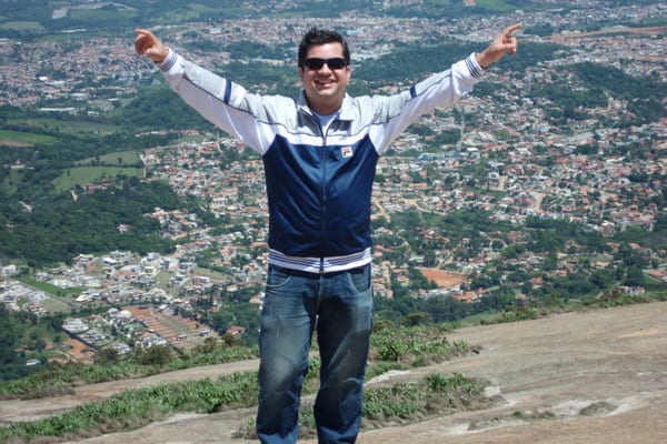 Estrada serrana para Atibaia, São Paulo